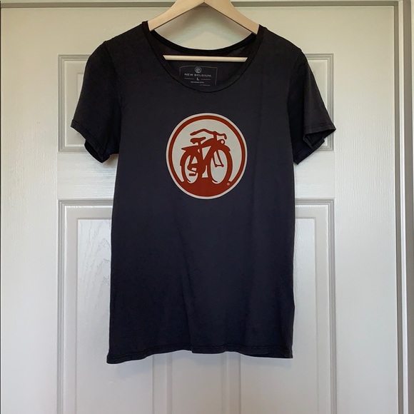 ⭐️❤️ New Belgium Women's Bottlecap T-shirt ❤️⭐️ - Picture 2 of 2